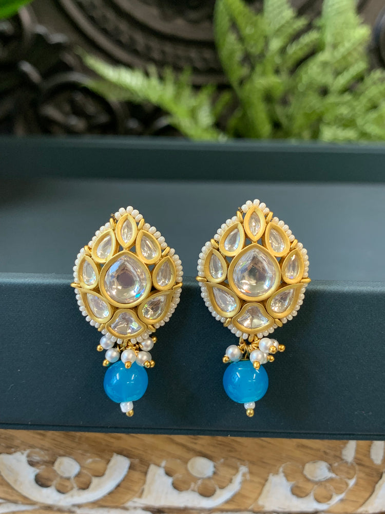 Mumu Tyaani Kundan stud earring phirozi