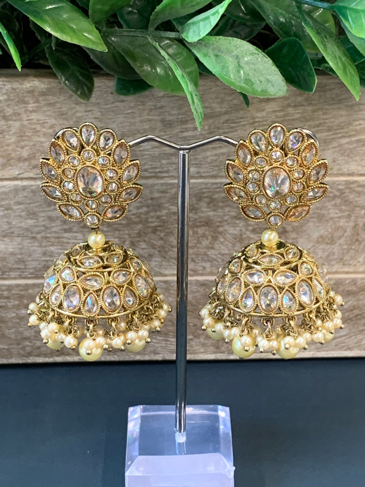 Maggi mini /chotu sa polki jhumki/ jhumka earring gold /pearl