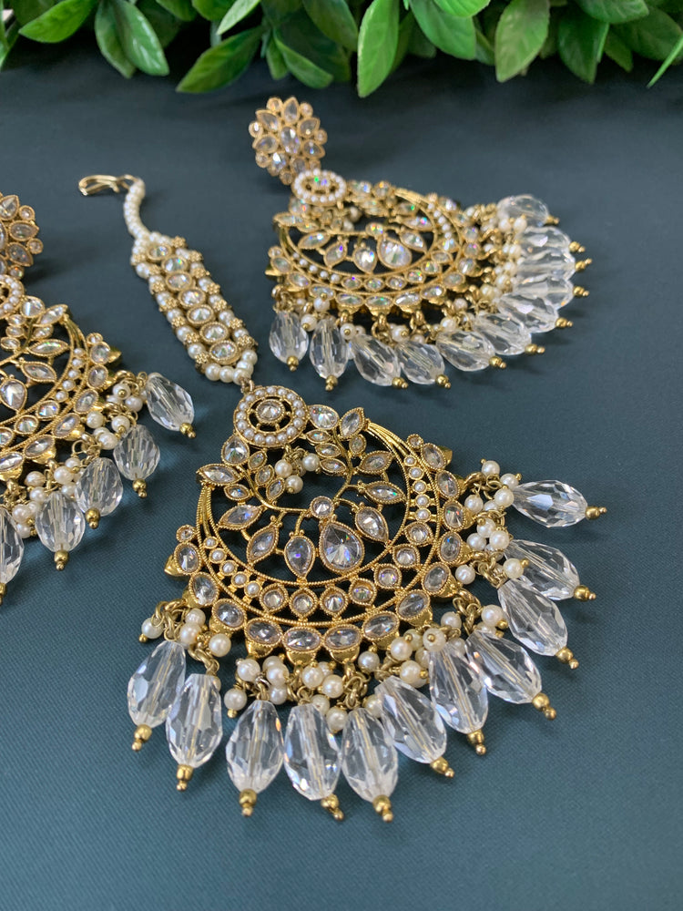 Bulbul polki statement earring tikka set antique gold/white crystal