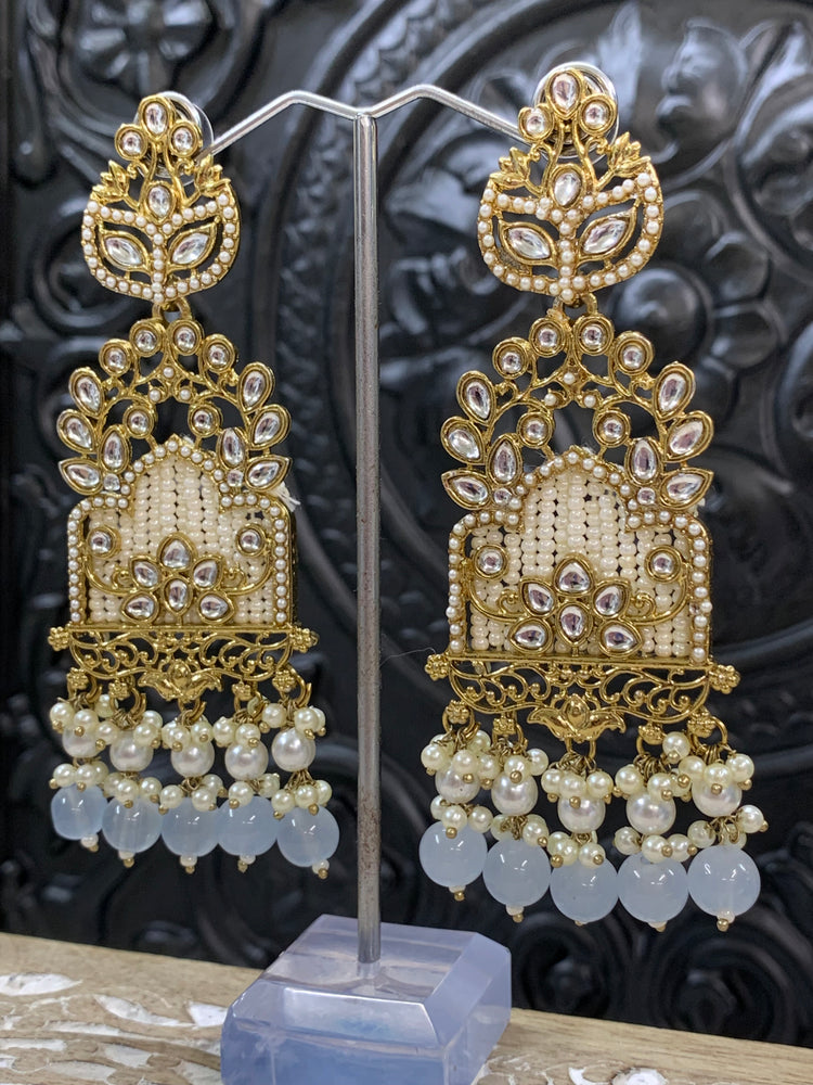 Alexa kundan statement earring white/gold/pearl/blueish grey