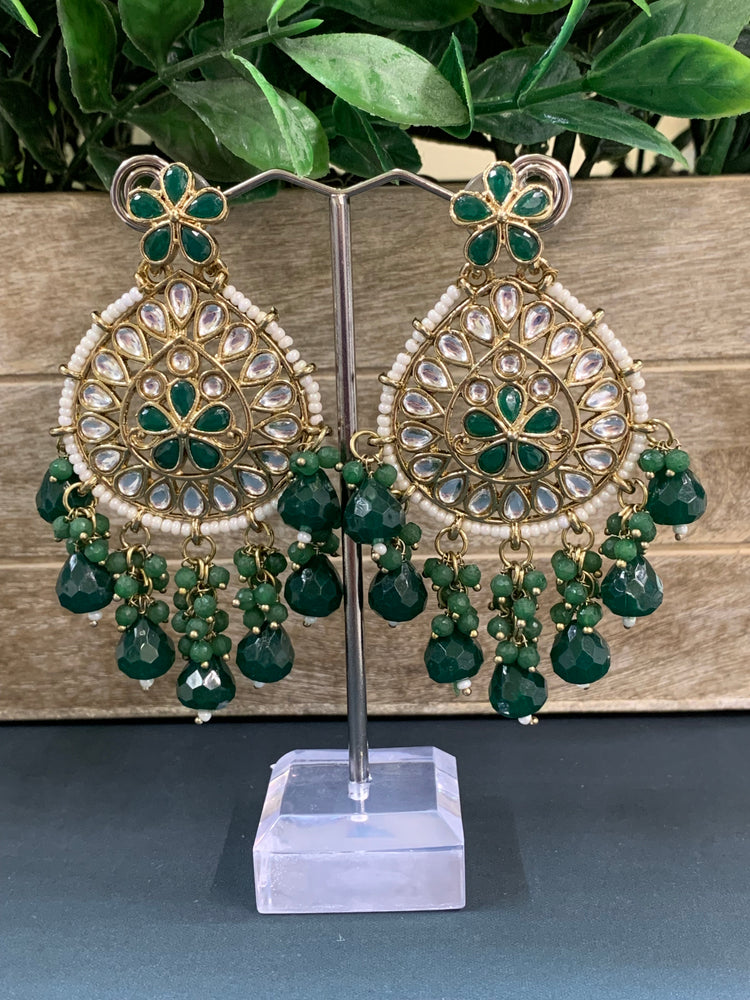 Aaravi kundan earring emerald green