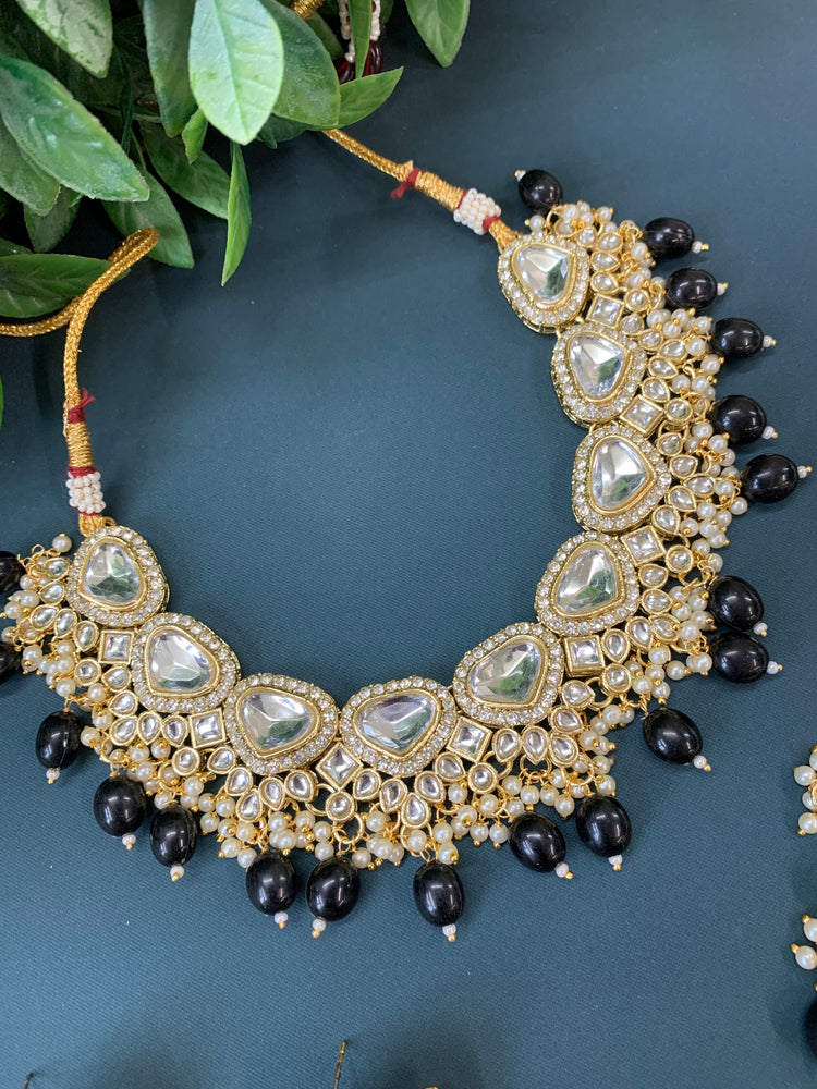 Tamanna kundan choker / necklace black