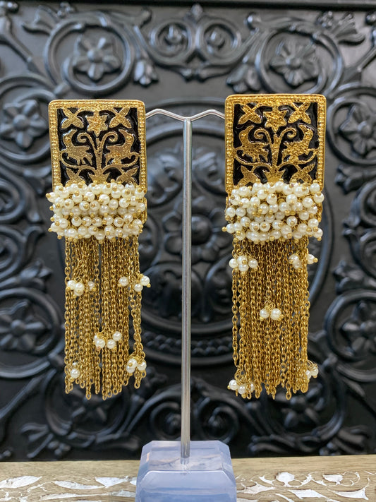 Arora Meena earring antique gold black