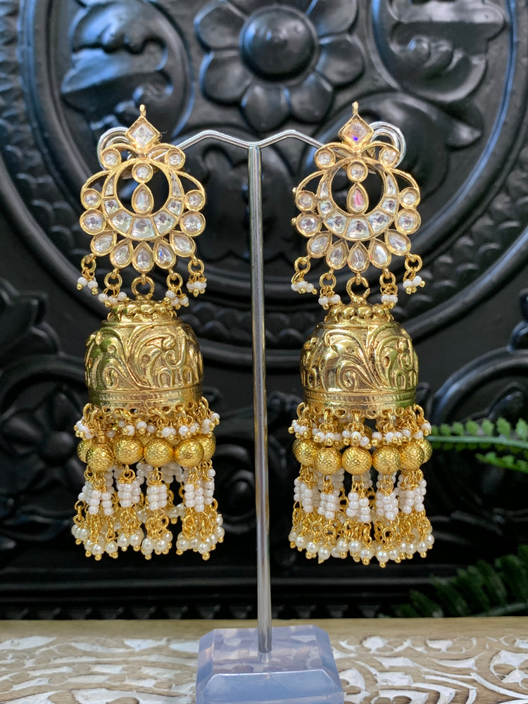 Bella moissanite kundan jhumki earring gold/pearl