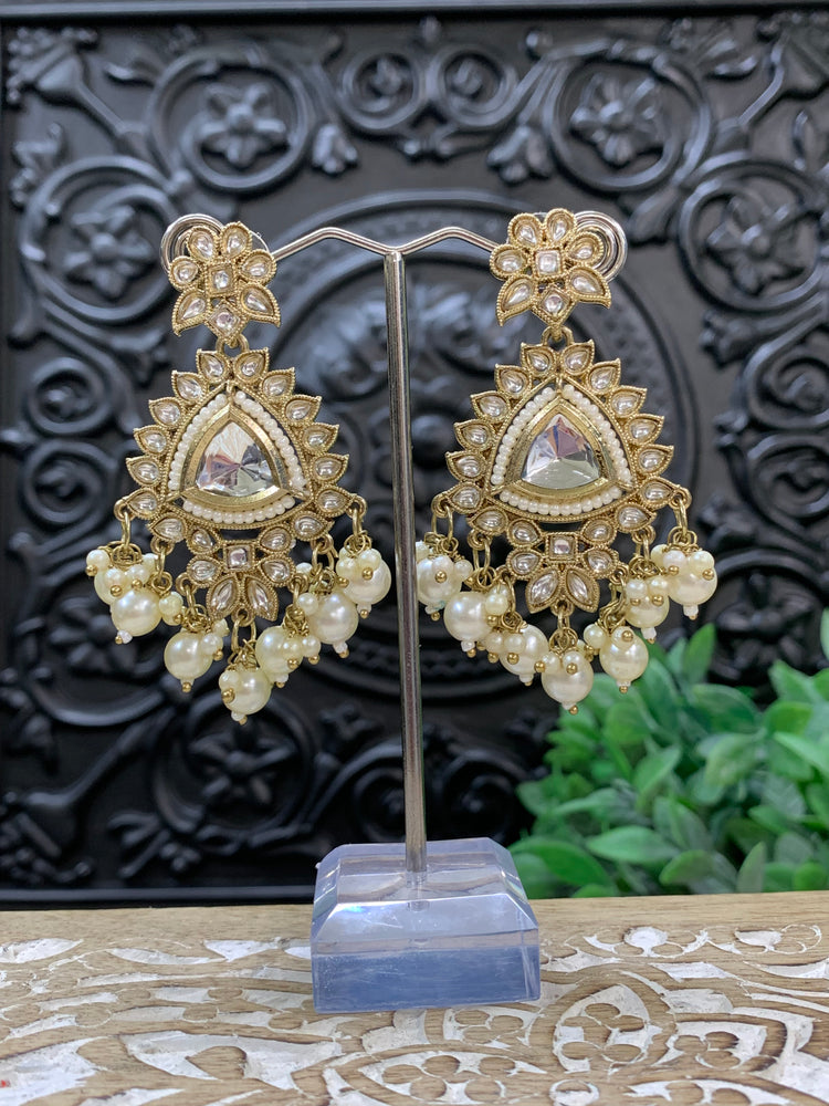 Avery small to medium kundan earring gold/ pearl/ white