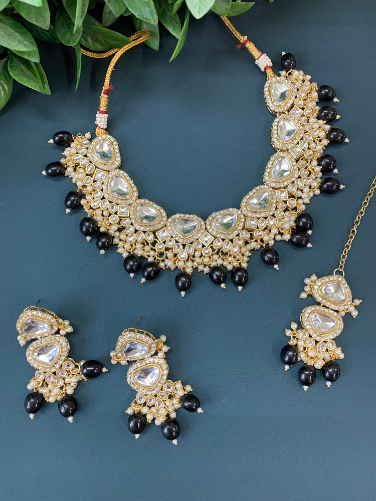 Anuradha kundan choker / necklace pastel black