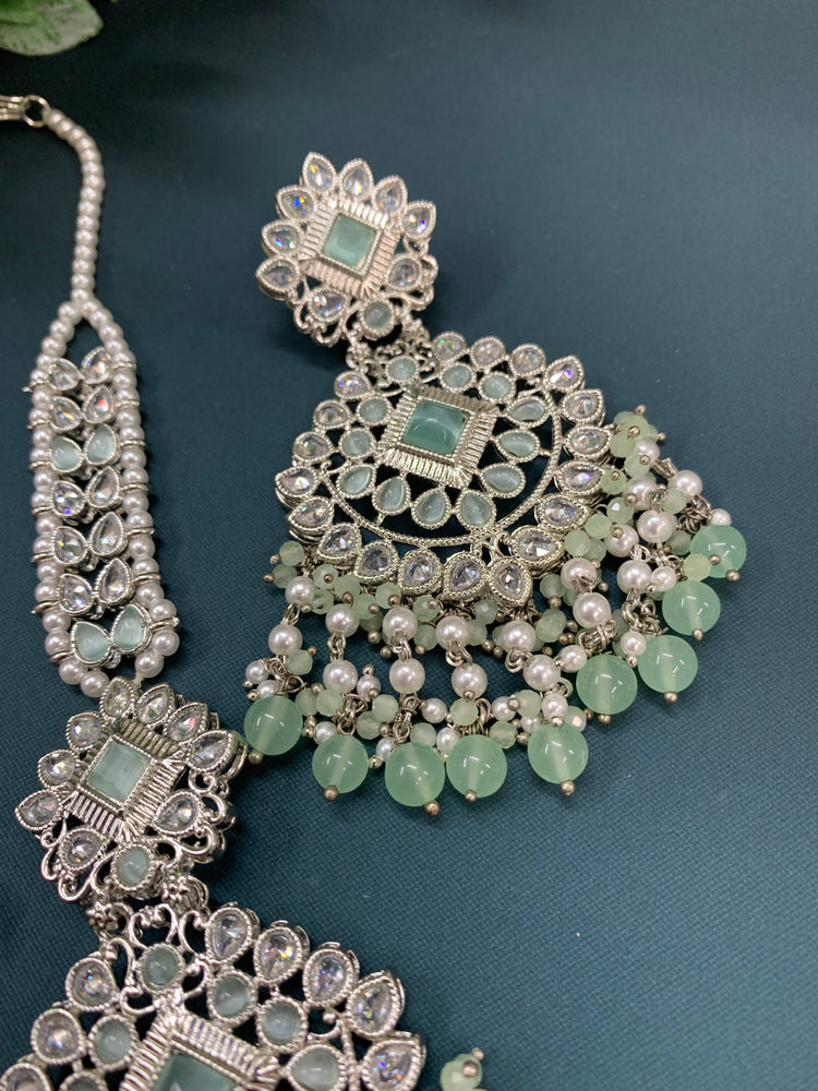 Sunita tikka set polki earring tikka set silver / pistachio