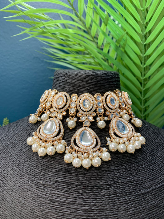 Kundan choker Riyana