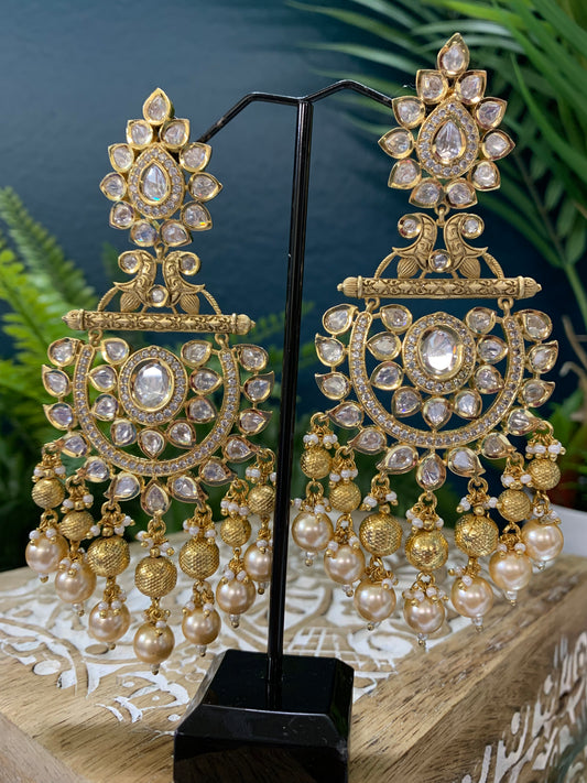 Abbi Kundan chandbali earring gold