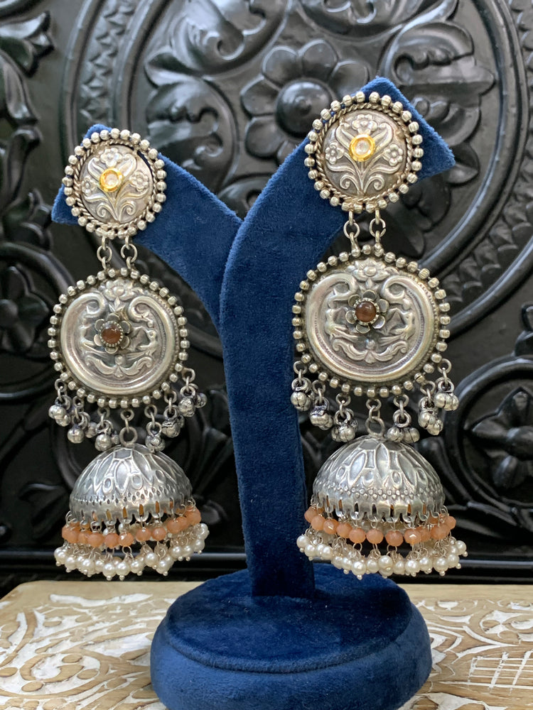 Soni black metal oxi jhumki earring peach