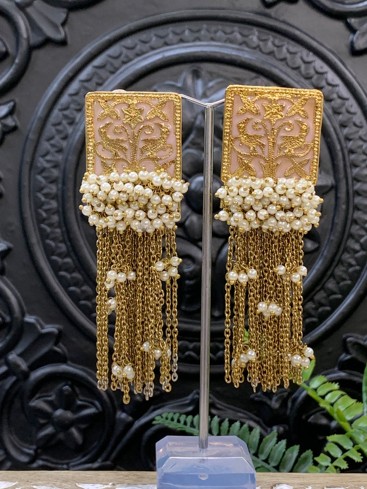 Arora Meena earring antique gold pink