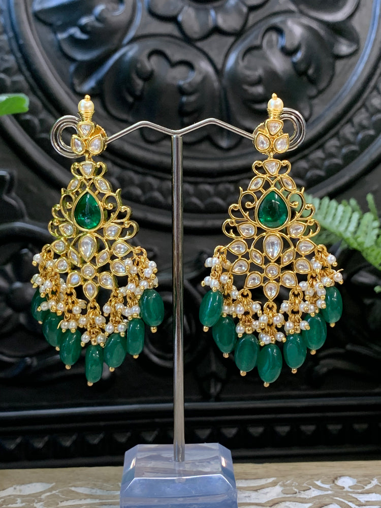 Mohua Tyaani Kundan medium earring emerald green