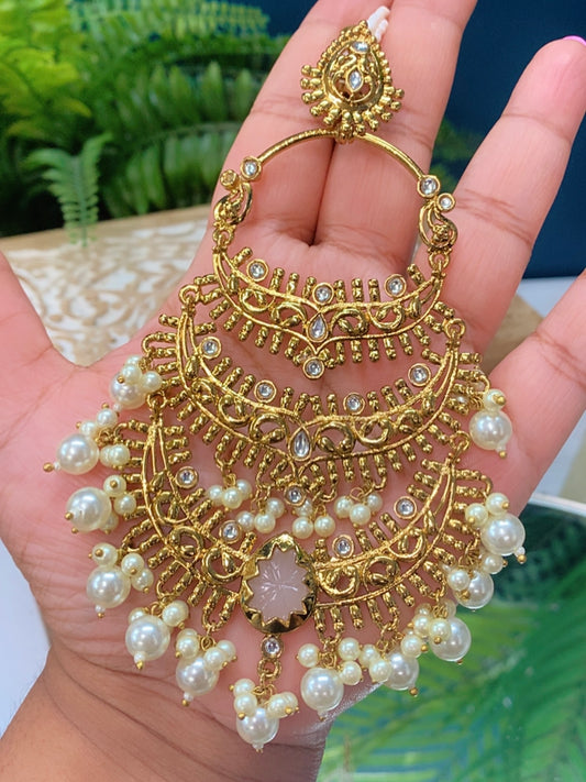 Amrapali gold plated kundan earring hellena