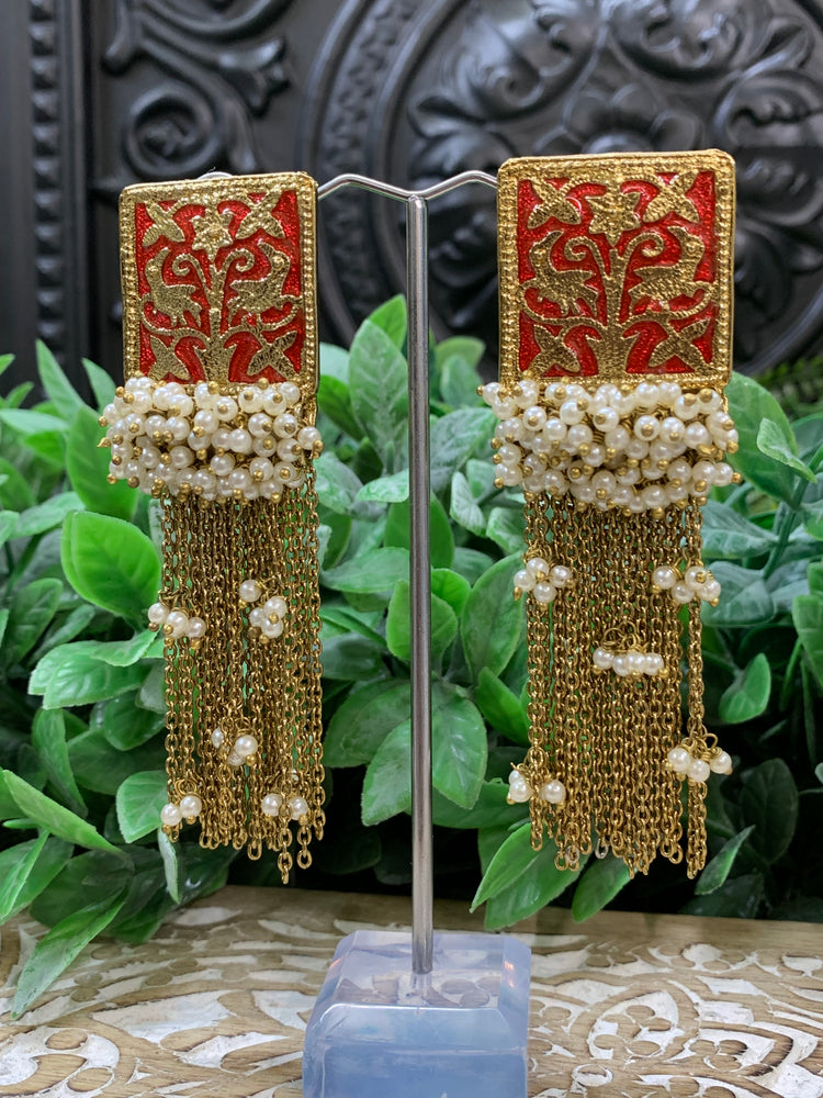 Arora Meena earring antique gold red