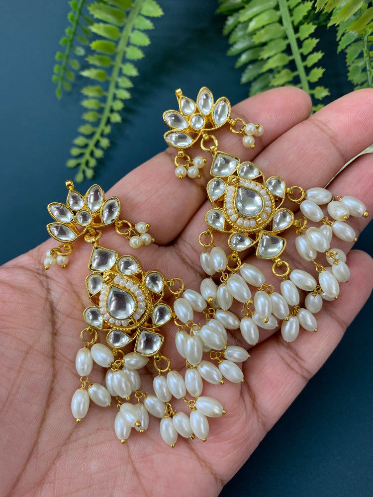 Maisha  pachi kundan choker in gold / pearl/ white