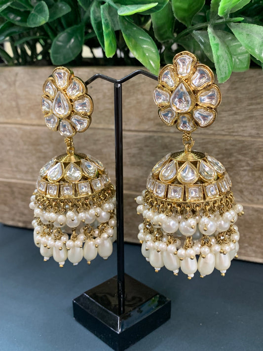 Anaya kundan jhumki/ jhumka earring gold / pearl / antique