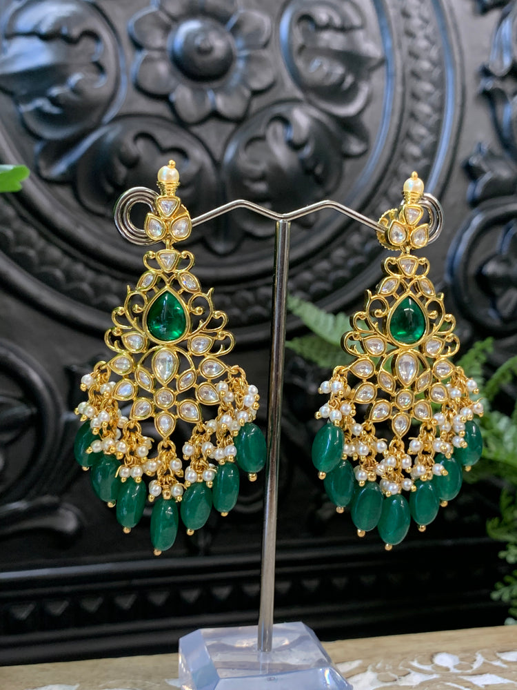 Mohua Tyaani Kundan medium earring emerald green