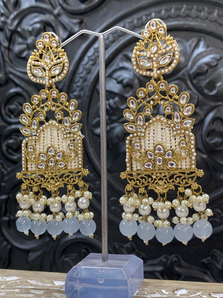 Alexa kundan statement earring white/gold/pearl/blueish grey