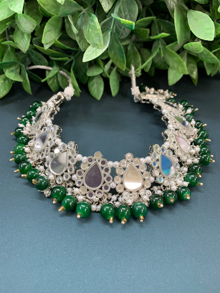 Antique mirror choker / necklace Viola in emerald green