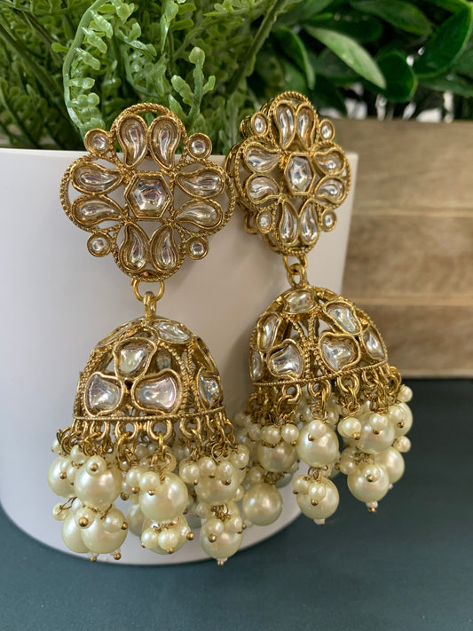 Dia kundan jhumki/ jhumka earring gold / pearl / antique