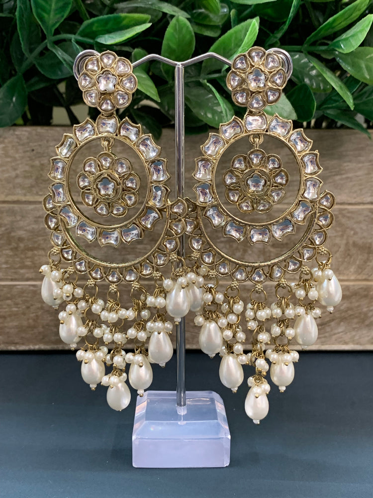 Barnavi Kundan earring white pearl gold drops