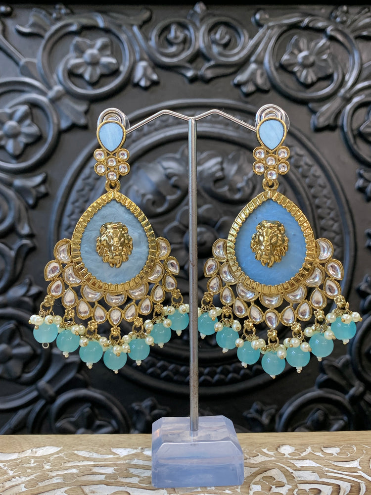 Sabyasachi inspired kundan earring tripti white pearl baby blue / sky blue