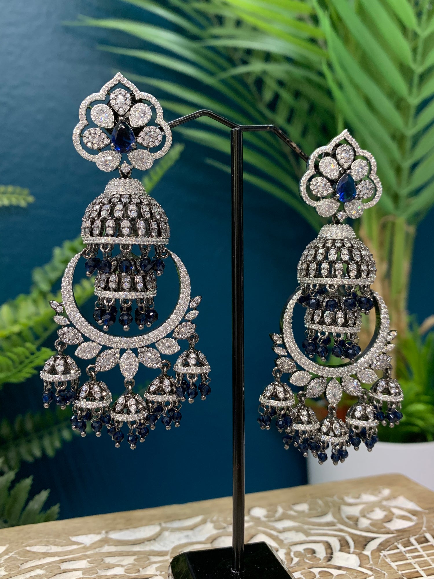 Nhoor Earrings – á La Couture