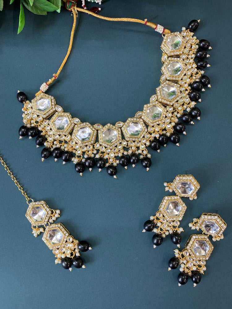 Anaya kundan choker / necklace black