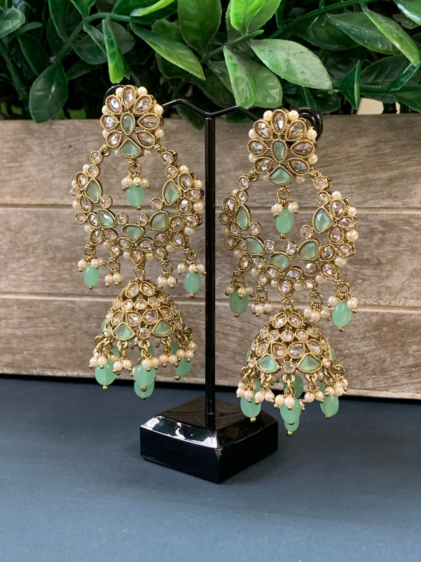 Hadia polki jhumki earring antique polk/ gold / mint green