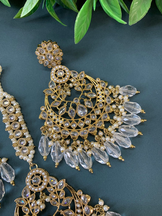 Bulbul polki statement earring tikka set antique gold/white crystal