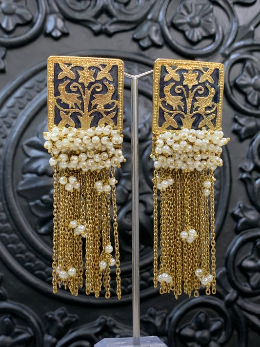 Arora Meena earring antique gold grey