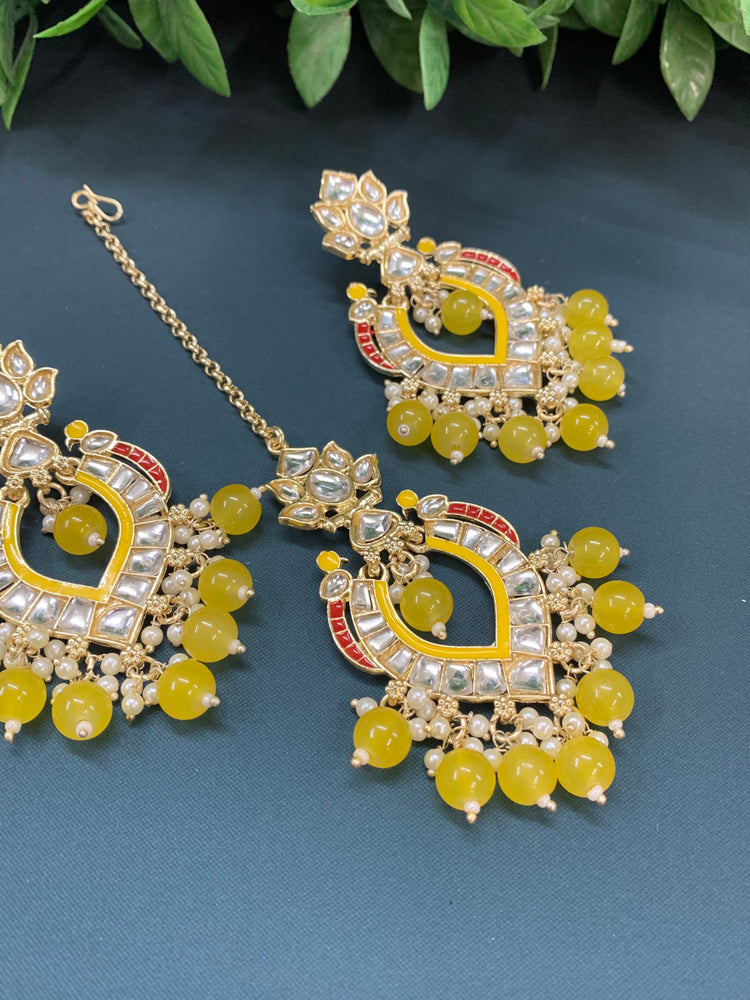 Amber kundan light weight earring tikka set pastel yellow