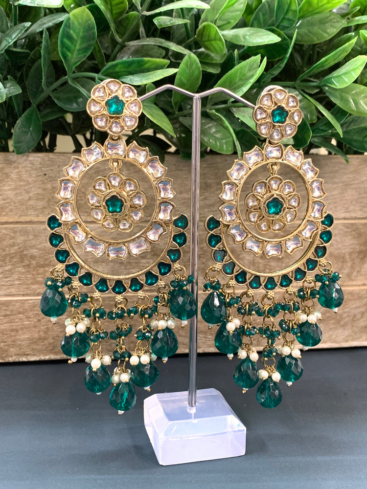 Barnavi Kundan earring emerald green crystal drops