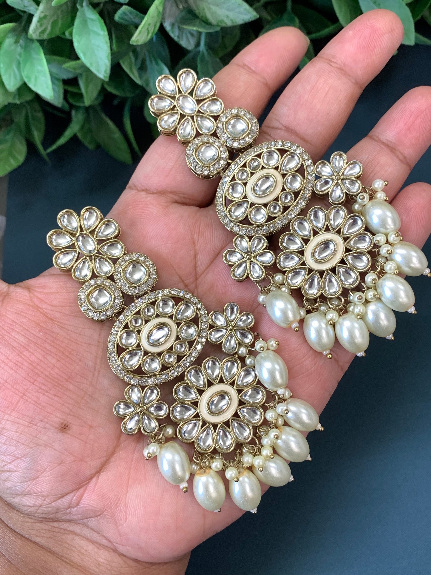 Payal  kundan fashion chandbali style earring set gold / white / pearl