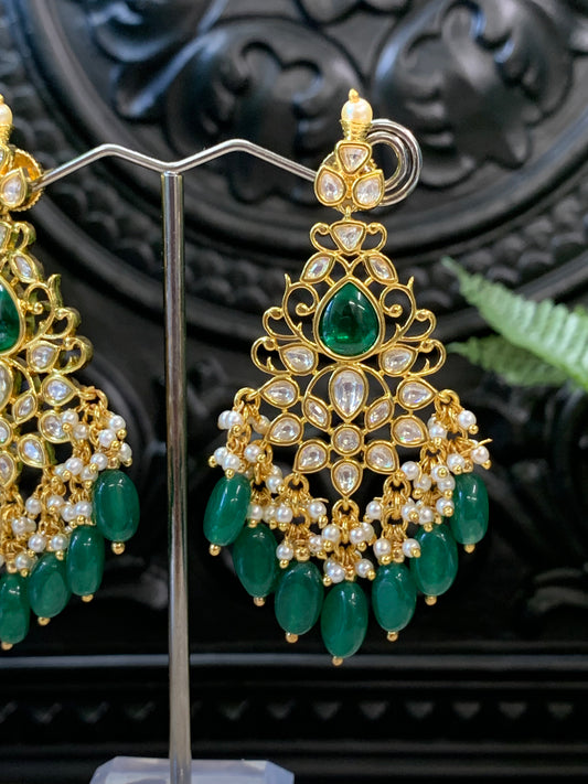 Mohua Tyaani Kundan medium earring emerald green