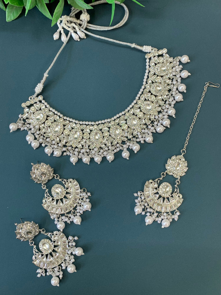 Suhana necklace set with matching earring tikka