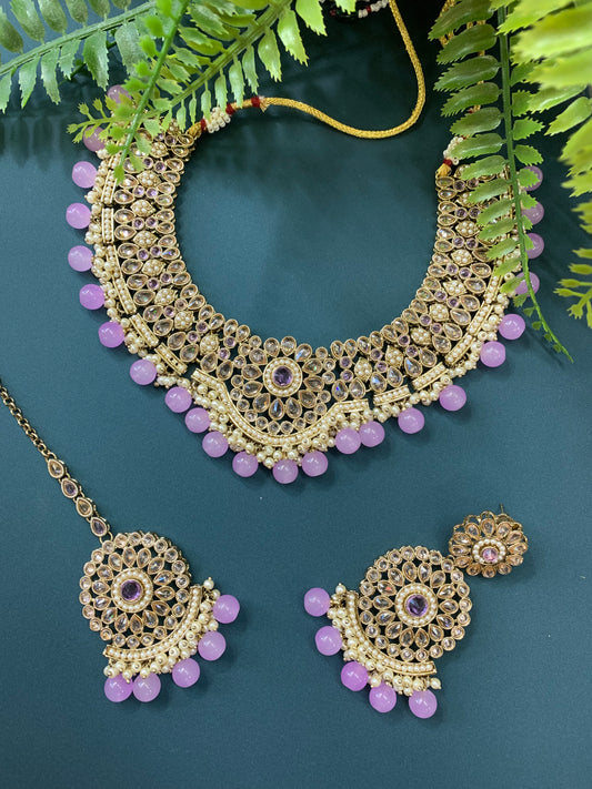 Boruna polki necklace with chandbali in lavender / lilac