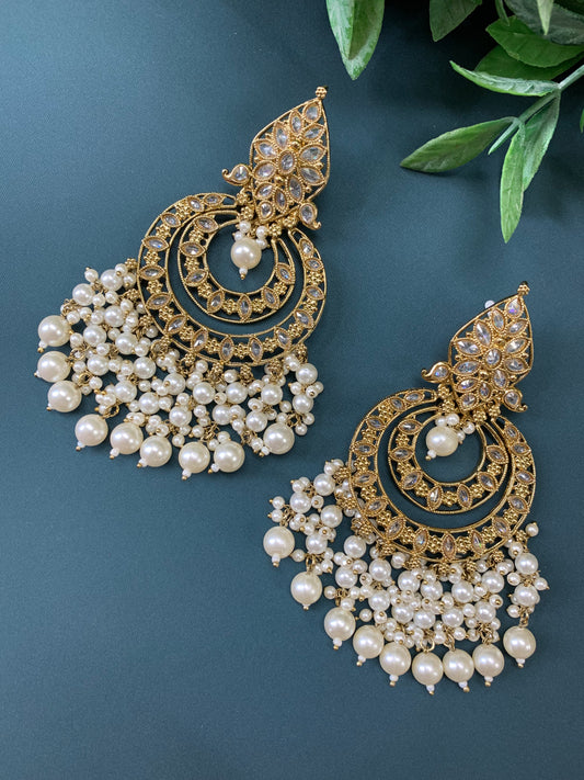 Sue polki Chandbali earring in antique gold / pearl