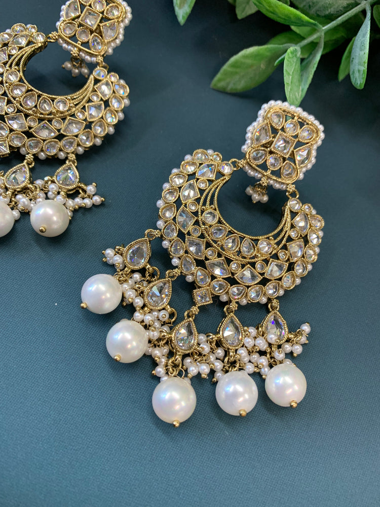 Hania polki Chandbali earring clear polki/ white pearl