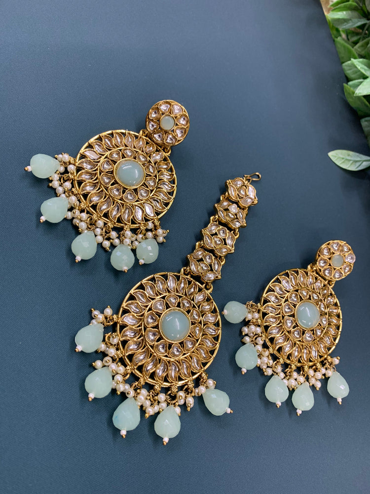 Aayrah kundan earring tikka set pistachio green