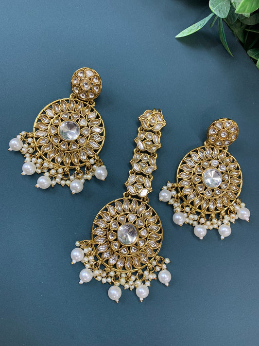 Aayrah kundan earring tikka set gold