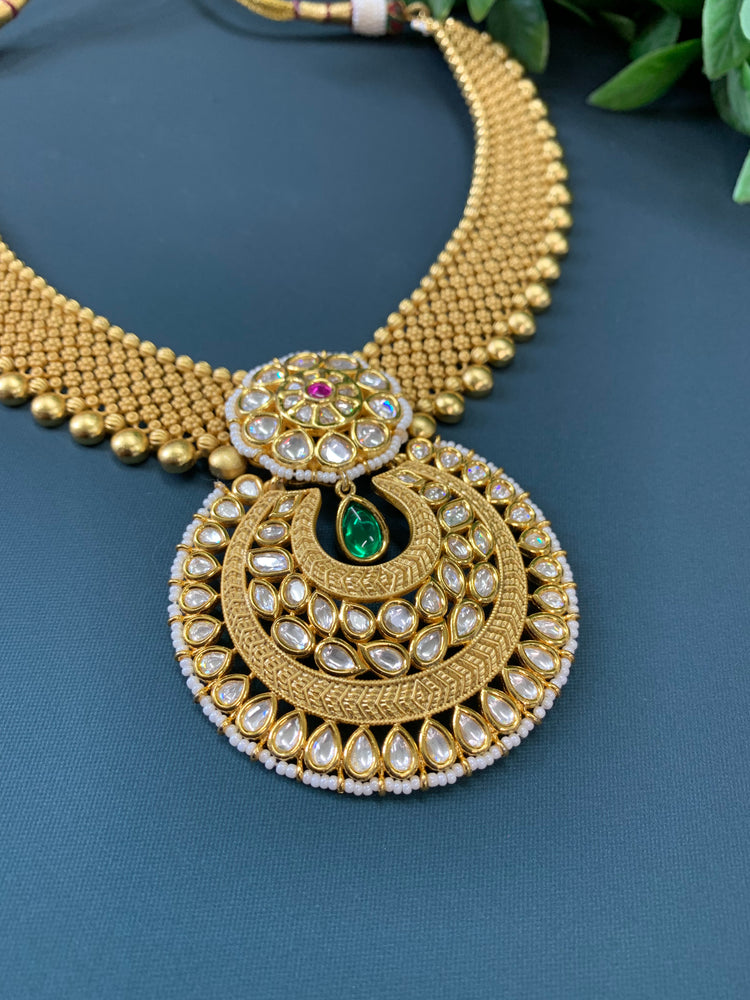 Gold plated tyaani kundan pendant necklace