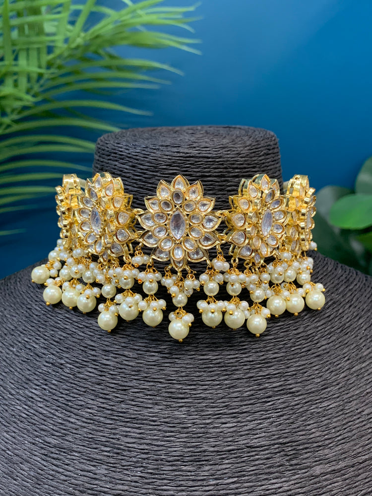 Manisha uncut kundan choker necklace in tyanni