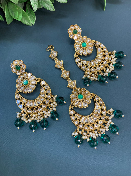 Manjot  kundan earring tikka set emerald green