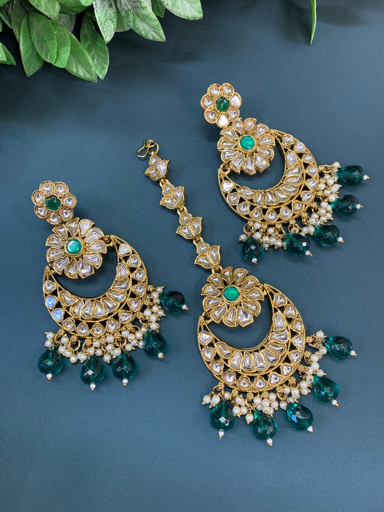 Manjot  kundan earring tikka set emerald green