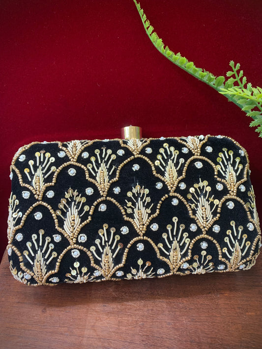 Women’s handbag/clutch black velvet and gold embroidery