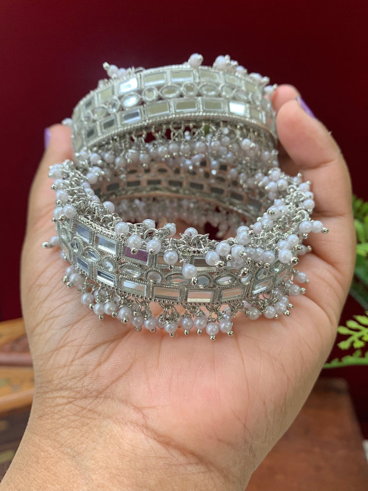 Moni mirror kundan bangle with pearl in silver
