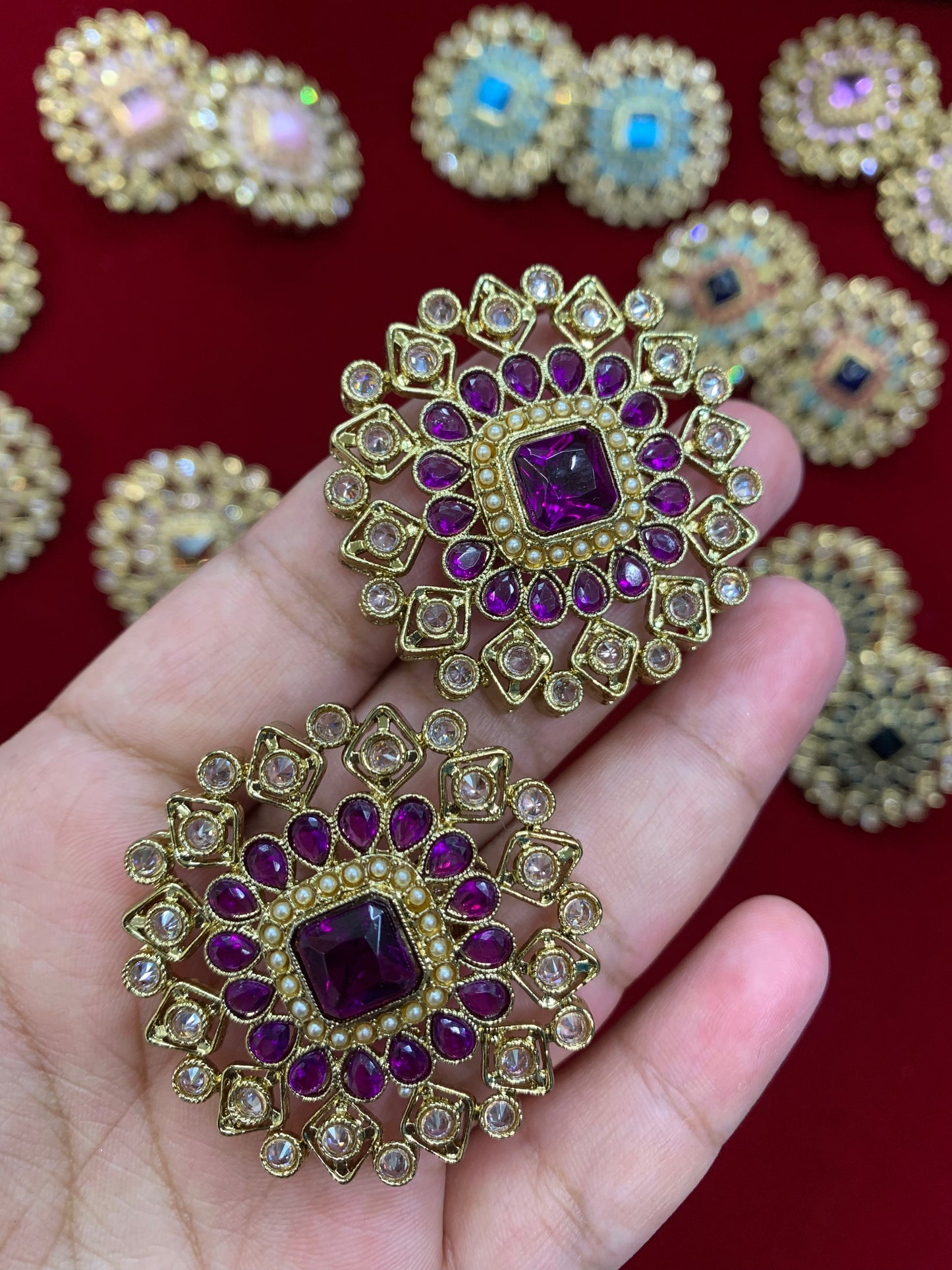 Reverse Polki stud Ahil with monalisa stone