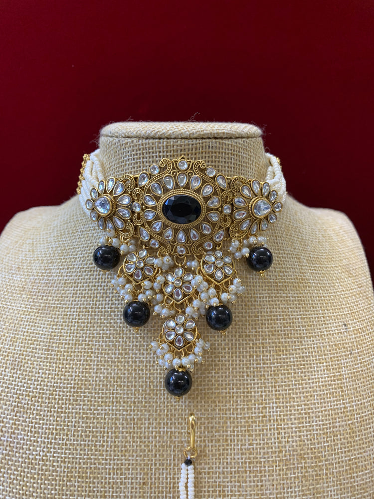 Liyana kundan choker necklace with matching jhumka Tikka