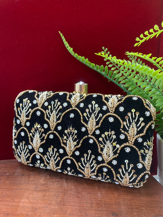 Women’s handbag/clutch black velvet and gold embroidery